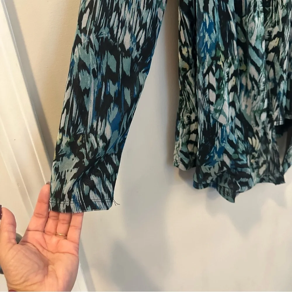 Chico’s Leaf-Print Mesh Cardigan and Matching Tank Set Size Medium Open Front